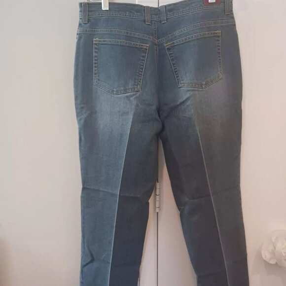 Gloria Vanderbilt Womans Size 12 Denim Creased Distressed Blue Jeans - Picture 4 of 4